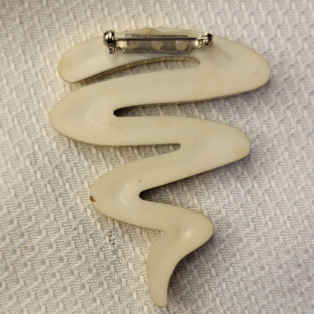 Brooch - Picture 2 of 3